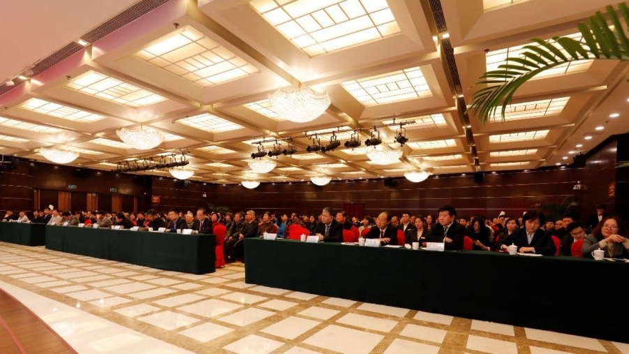 为“艾”发光 共建健康中国